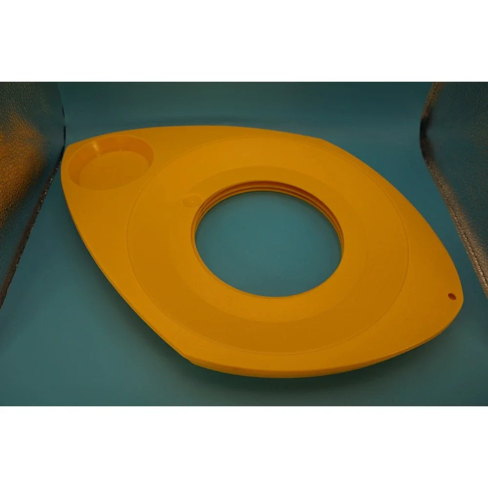Yellow Plastic Party Plates with Cup Holder Set of 4 Tailgating BBQ Picnic